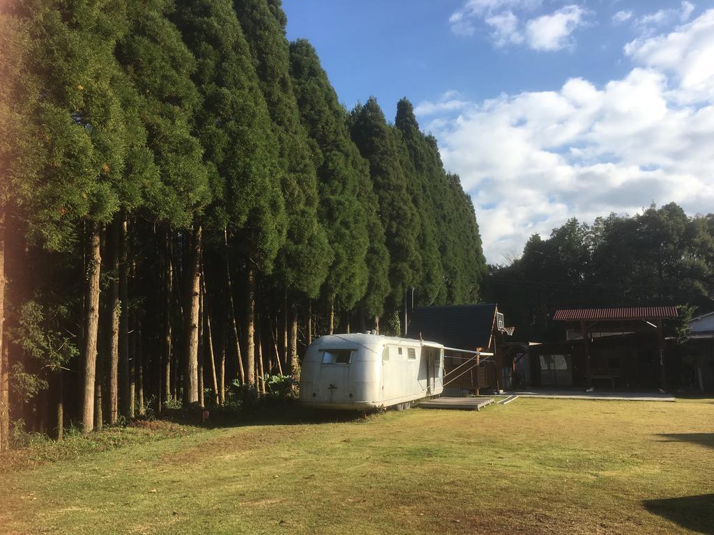 Guesthouse Coco Garage Kirishima Exteriör bild